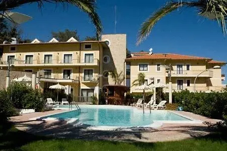 Levante 4*