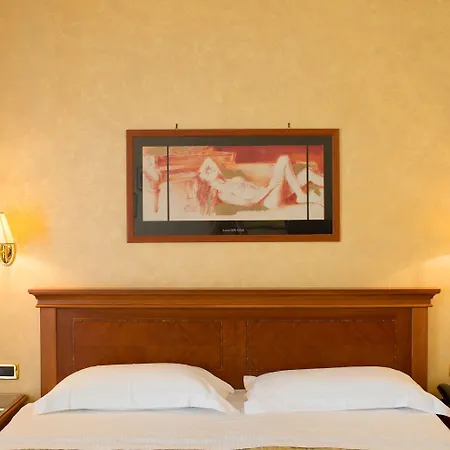 Levante 4*