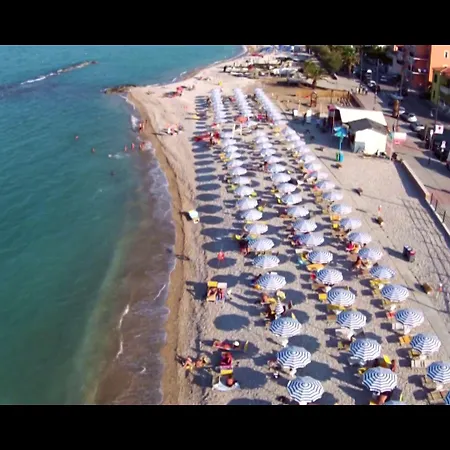 Levante Hotel