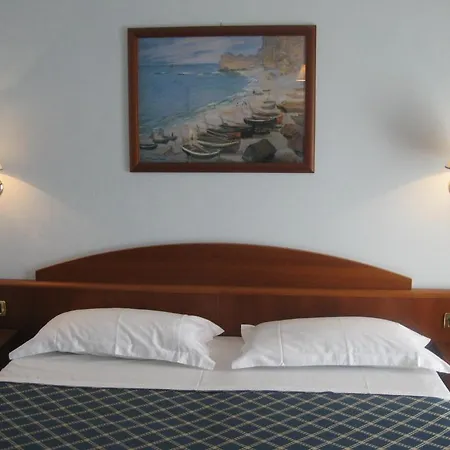 Levante 4*