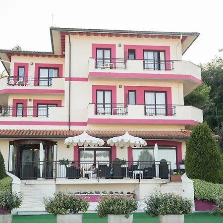 Levante Hotel